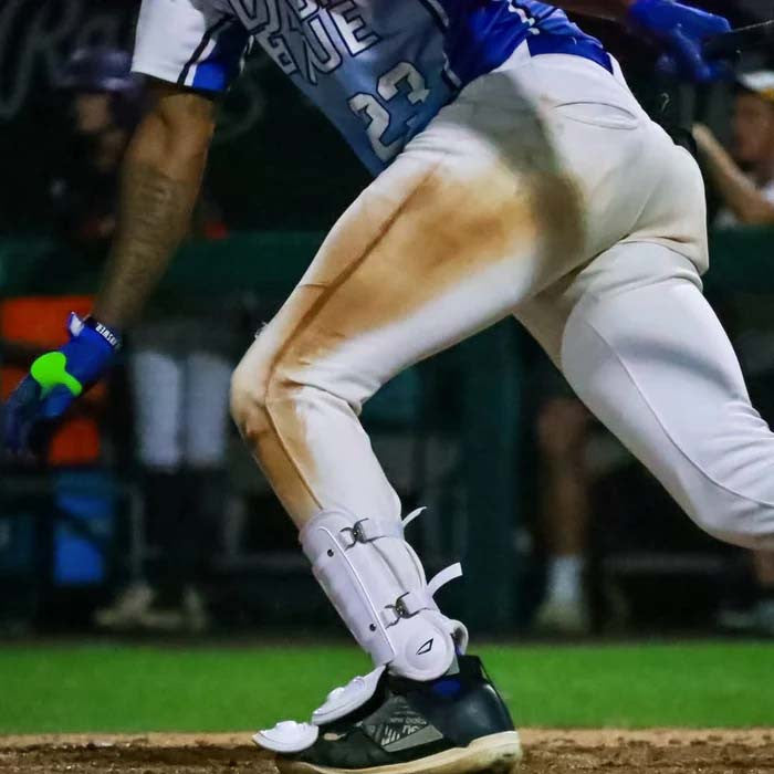 Batter'S Leg Guard - Left by 3N2