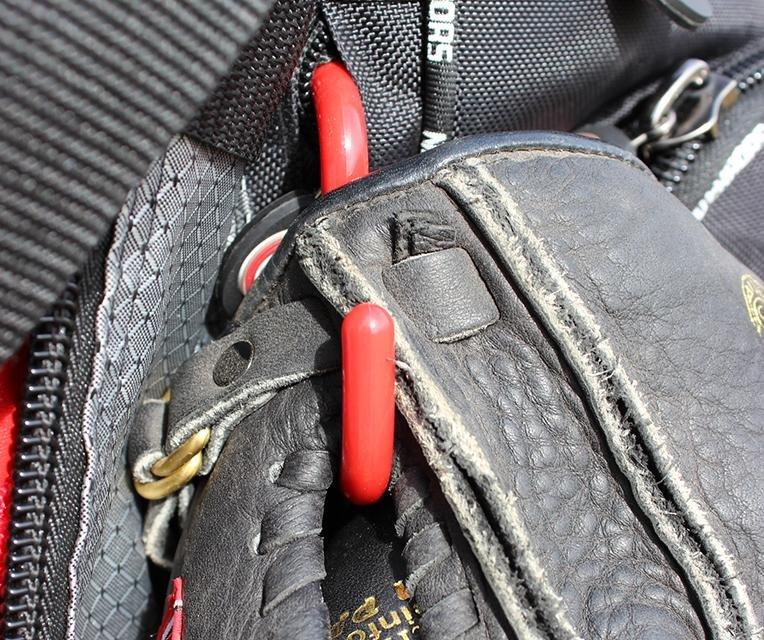 No Errors NO E2 Catcher's Bag with Wheels