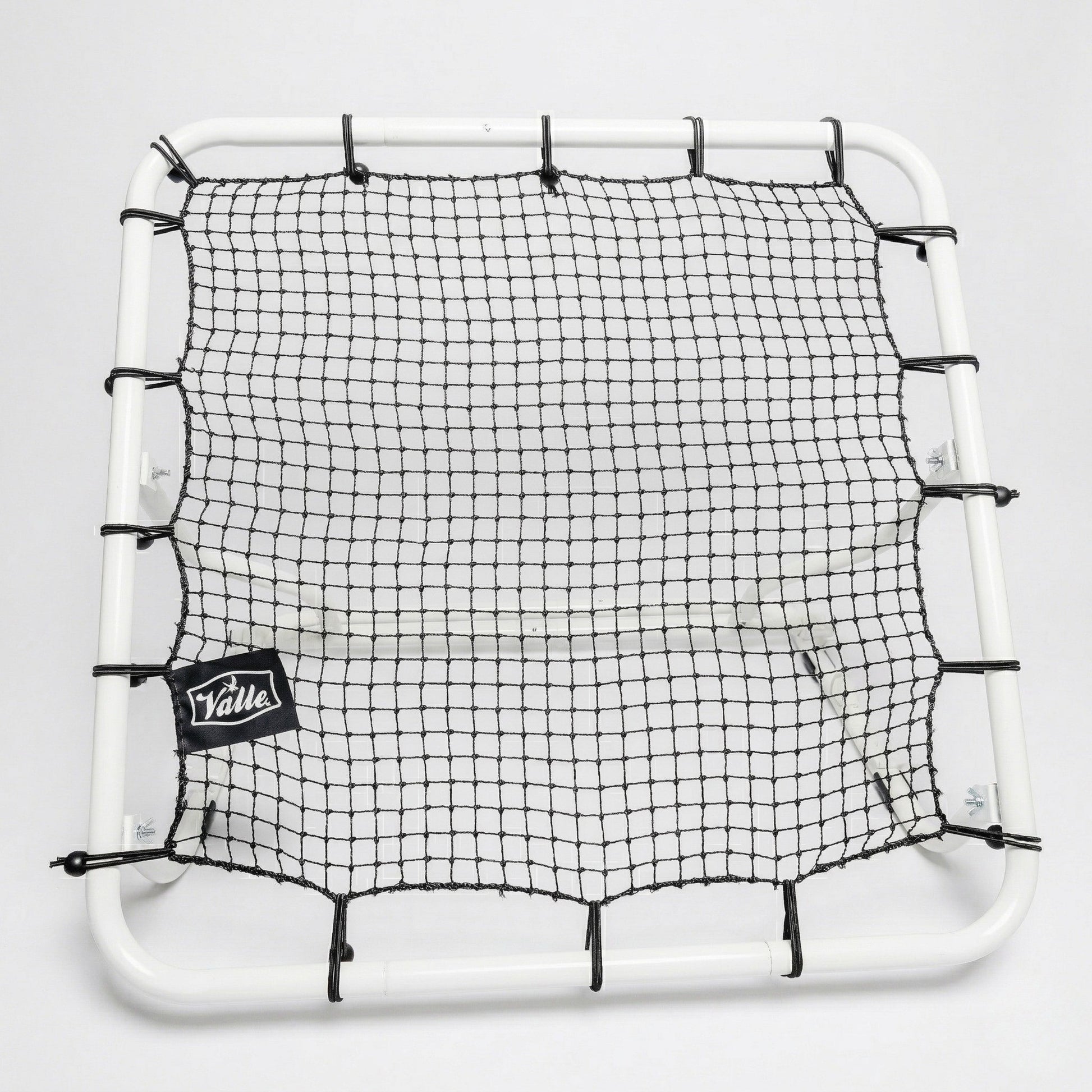 Valle pitchback rebounder, 28 inch square net on its frame
